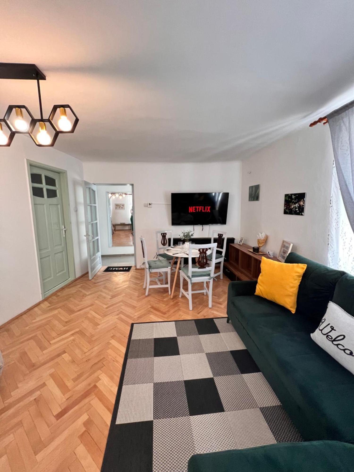 Old Town City Center Apartments บราชอฟ ภายนอก รูปภาพ