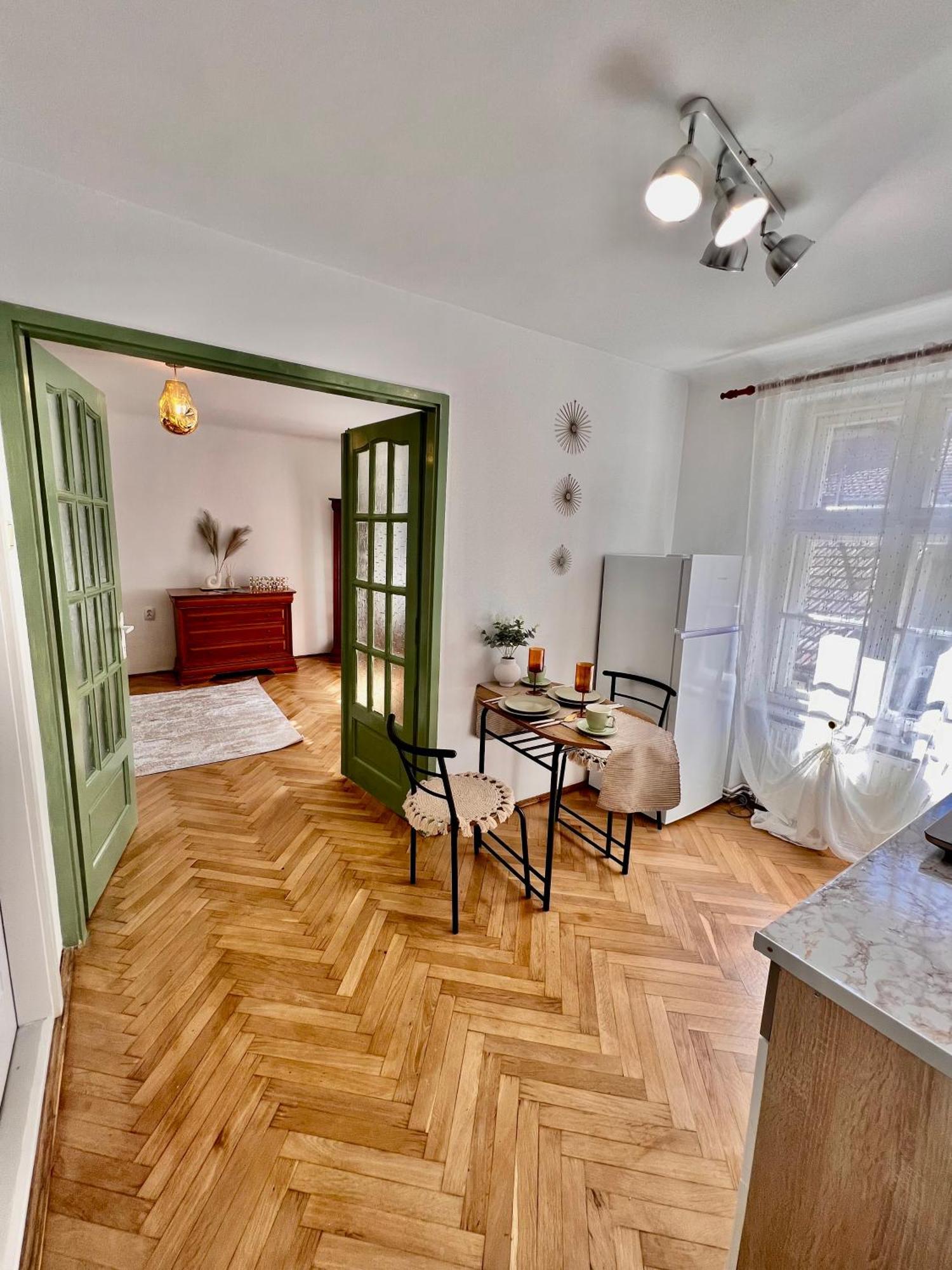 Old Town City Center Apartments บราชอฟ ภายนอก รูปภาพ