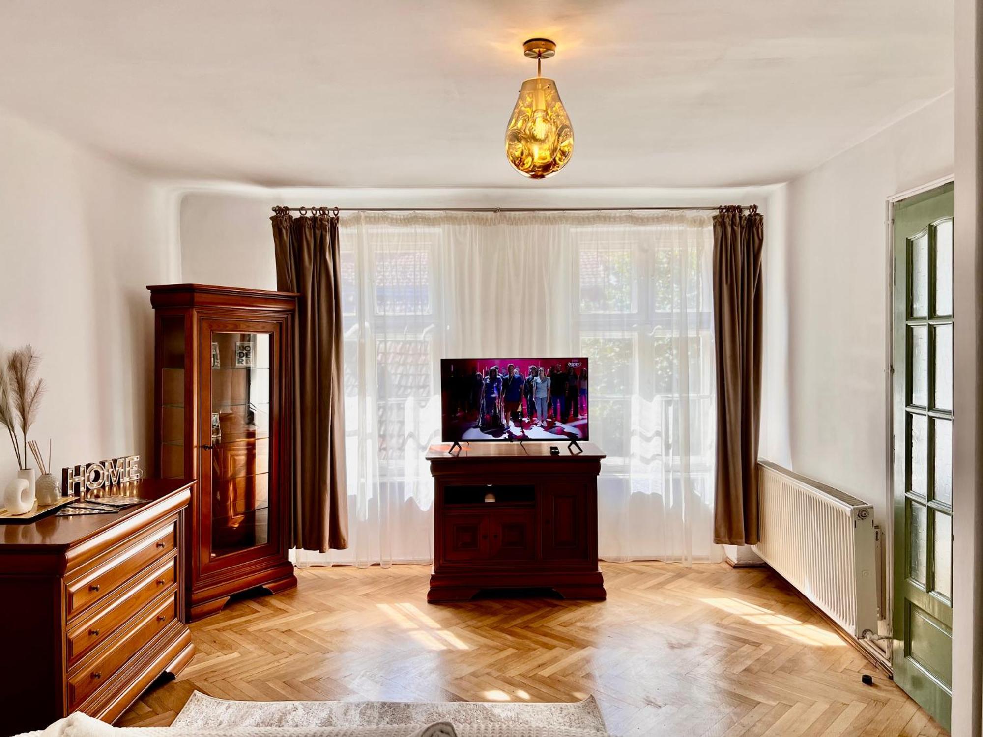 Old Town City Center Apartments บราชอฟ ภายนอก รูปภาพ
