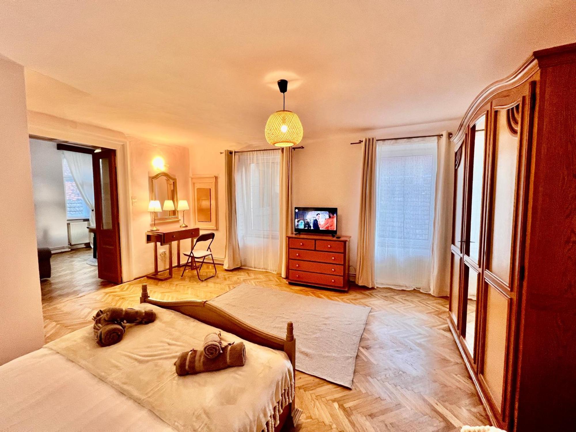 Old Town City Center Apartments บราชอฟ ภายนอก รูปภาพ