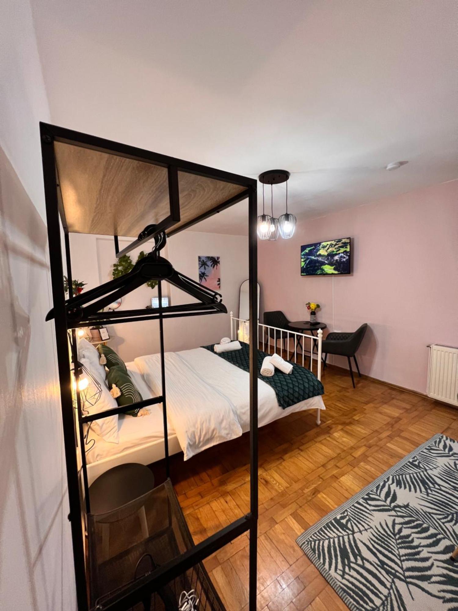 Old Town City Center Apartments บราชอฟ ภายนอก รูปภาพ