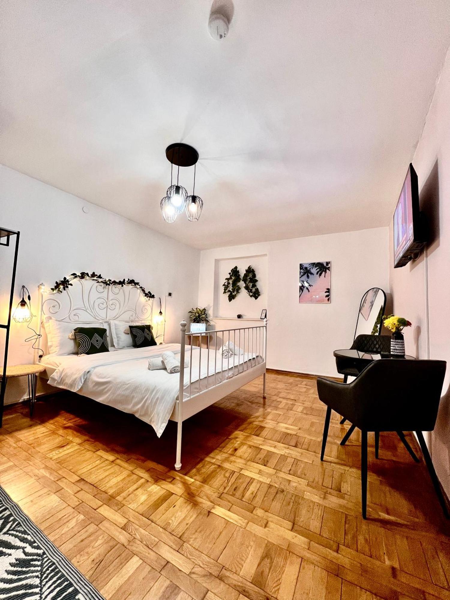 Old Town City Center Apartments บราชอฟ ภายนอก รูปภาพ